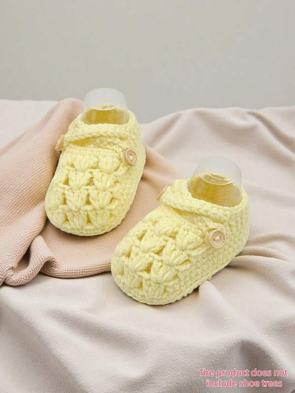 1 Pair Handmade Infant Booties, Crochet Knit Lilac Shoes With Button Detail, Infant Size
