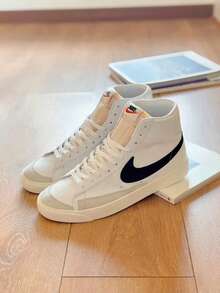 Nike Blazer 77 Vintage 男士经典复古百搭舒适运动休闲高帮运动鞋 - 白色 - 查看 11