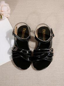 Children Fashion Outdoor Sandals Summer Square Toe Flat Shoes Strap Sandals New Style Girls Shoes Stylish Beach Slippers