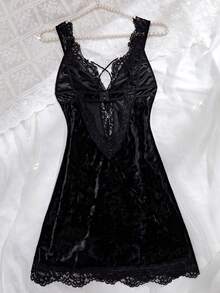 情人节惊喜礼物：纯色蕾丝天鹅绒拼接睡裙，深V露背开衩睡衣，女士秋冬舒适睡裙 - 黑色 - 查看 4