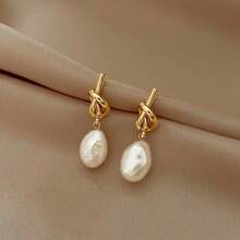 Knotted Pearl French Temperament Niche Fashion Personality Light Luxury Stud Earrings Fashion Commuting High-End Women's Jewelry Earrings - 金色 - 查看 1