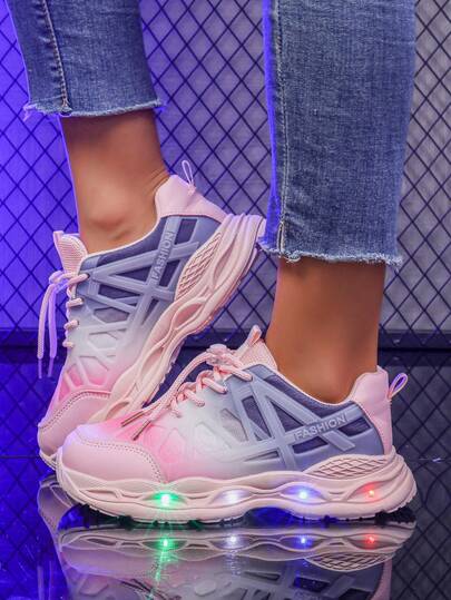 时尚 LED 照明透气皮革运动鞋，适合男孩和女孩 - 休闲、减震、四季防滑户外跑步和步行鞋