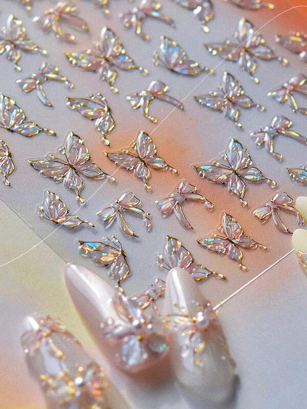 قطعة واحدة من ملصقات أظافر النساء بتصميم الفراشة الملونة ذات قوالب الأصداف، وهي ديكورات أظافر مثالية تبرز جمال أظافر يد المرأة. إنها أدوات تطابق وزخرفة إبداعية للمبتدئين والهواة لصالونات الأظافر DIY، ويمكن استخدامها لإنشاء ملصقات أظافر جذابة وأنيقة وفريدة