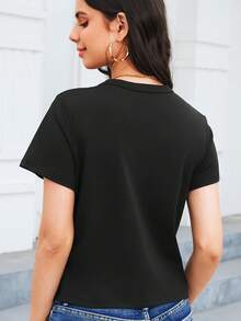 Camiseta de mujer con gráfico de esqueleto de Navidad rosa y sirena - Camiseta de manga corta con cuello redondo "Sorta Merry Sorta Scary", elástica media, lavable a máquina, camiseta casual de vacaciones para primavera/verano, regalos de sirena, ropa de primavera verano, estilo divertido y moderno, ajuste cómodo, ideal para Navidad - Oscuro - Ver 2