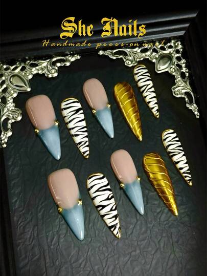 Cute Baroque Leopard Print Zebra Print Nails Look With 10pcs Orange Nails, Blue Nails, Gold Nails, Green Nails, Black Nails Long Stiletto Acrylic Press On Nails 3D Carving Craftsmanship, Blending, Cat's Eye French Tip Y2K Gothic Suitable For Autumn And Winter Holiday And Daily Wear With Free Gel Sticker Nail File.