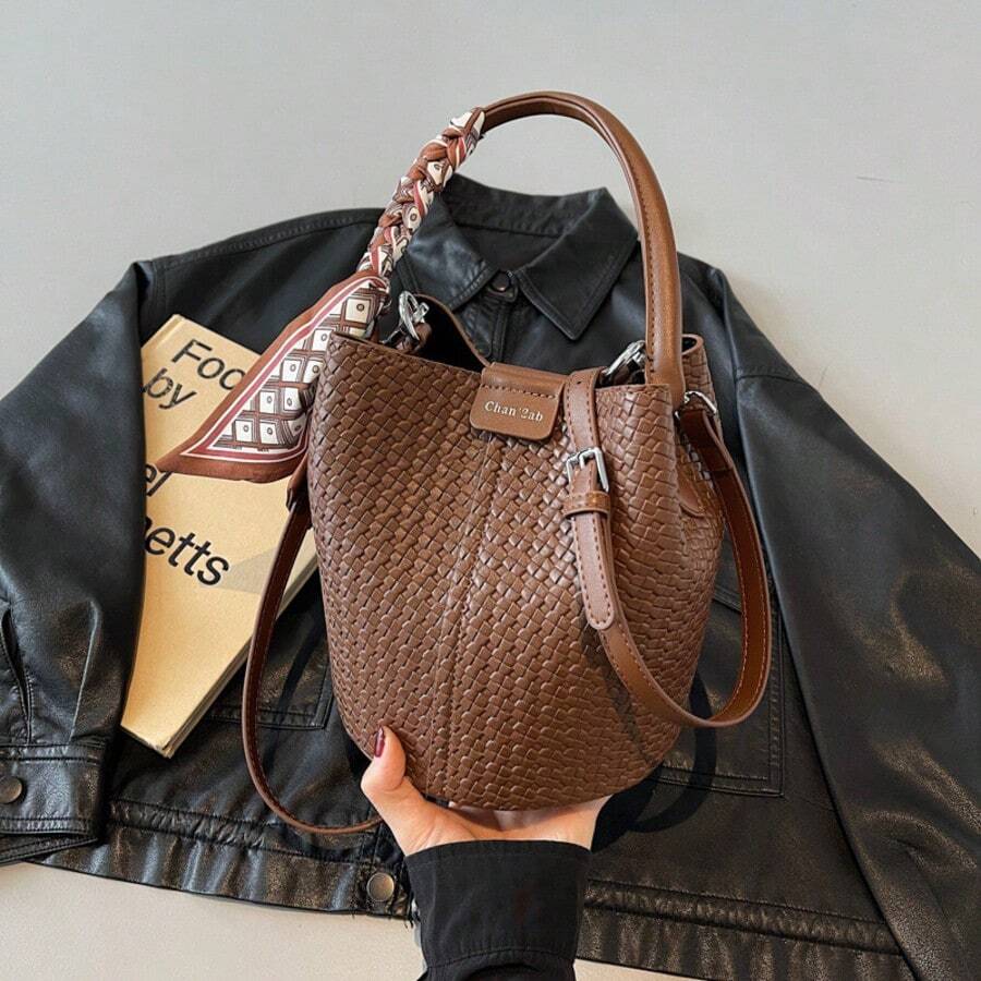 2025 Fall Winter New Woven Bucket Bag For Women, Large Capacity Shoulder Tote Handbag, Soft PU Leather Purse, Elegant Daily Crossbody Satchel, Simple Minimalist Design, Lightweight Durable Braided Texture, Commuter Work Office Travel Shopping Use, Unique Designer Casual Bag Gift For Ladies - 咖啡 - 查看 1