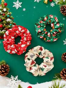 Conjunto de 4 elásticos de cabelo de tecido com elementos natalinos - Papai Noel, listras, floco de neve, sino, boneco de neve e estampa xadrez. Ideais para festas de fim de ano, rabo de cavalo, passeios diários e para um estilo urbano elegante.