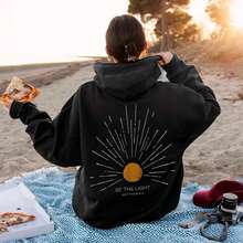 Oversized Aesthetic Christian Hoodie Be The Light Sunset Hoodie Christian Streetwear Bible Verse Sweatshirt Christian Merch Jesus Hoodies - 黑色 - 查看 4