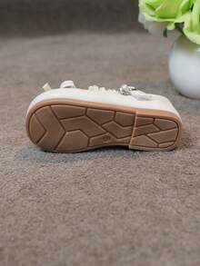 Giày đế mềm Hook And Loopo mũi tròn thoải mái cho bé gái, giày công chúa dễ thương cho trẻ em - Màu be - Xem 8