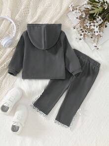 2 件套女婴休闲时尚灰色和黑色针织连帽衫上衣，蝴蝶结印花和蕾丝边开衩裤套装，春秋 - 深灰色 - 查看 3