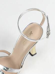 Jin Bei Qi Women Heeled Sandals