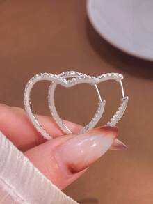 ESBERRY 1 Pair 925 Sterling Silver Minimalist Cubic Zirconia Heart Stud Earrings, Suitable For Girls, Elegant Party Earrings, Birthday Gift, Daily Wear - Heart Earrings - View 3