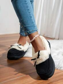 Pantufas de espuma viscoelástica de alta densidade, forro de pelúcia para uso interno no inverno, decoração com laço, antiderrapantes, pantufas femininas, presente de Natal - Preto - Ver 2