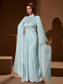 Đầm dài nữ màu trơn cổ đứng thanh lịch, thiết kế đính cườm và xếp ly ở eo, tay dài, vạt xòe rộng, chất vải mềm mại, thích hợp cho các bữa tiệc, tiệc chiêu đãi, các dịp trang trọng, đám cưới, tiệc mùa xuân. - Màu xanh Bạc hà - Xem 6