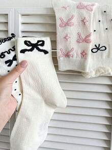4-Pack Of Women's Mid-Calf Socks With Bow Pattern, Soft And Comfortable, Black And White Color Scheme, Suitable For All Seasons. - 彩色 - 查看 3