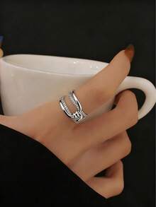 1枚时尚百搭优雅铜质立方氧化锆多层扭纹铜戒指，适合女性日常及节日佩戴，是馈赠佳品。 - 銀色 - 查看 2