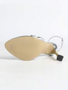 Jin Bei Qi Women Heeled Sandals