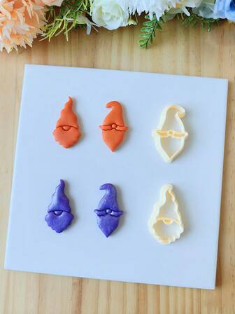 2Pcs Set Christmas Gnome Pattern Polymer Clay Cutters, Winter Christmas Earrings Clay Molds, High-Precision Plastic Jewelry Making Molds For Earrings, For DIY Clay Earrings, Ornaments, Winter Party And Christmas Decorations