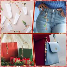 42/62 piezas Kit de fabricación de llaveros de Navidad DIY, Llaveros personalizados DIY para mujeres, Fabricación de joyas artesanales, Incluye colgantes de aleación de zinc al azar, Llaveros, Cadenas de extensión, Anillas y alicates de joyería, Accesorios de joyería DIY creativos, Adecuado para regalos navideños