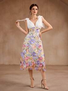 2025 New Arrival White Mesh V-Neck 3D Floral Patchwork Elegant Romantic Bridal Gown