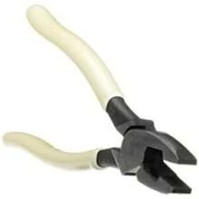Klein Tools D213-9NE-CR Alicates de corte lateral y crimpado de conector de 9 pulgadas de alto apalancamiento(Corte HD con asas brillantes Cortador lateral) - Tipo 4 - Ver 5