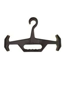 Percha táctica multiusos: resina resistente, textura antideslizante y resistencia al impacto para tu armario