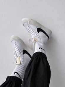 Nike Blazer 77 Vintage 男士经典复古百搭舒适运动休闲高帮运动鞋 - 白色 - 查看 7