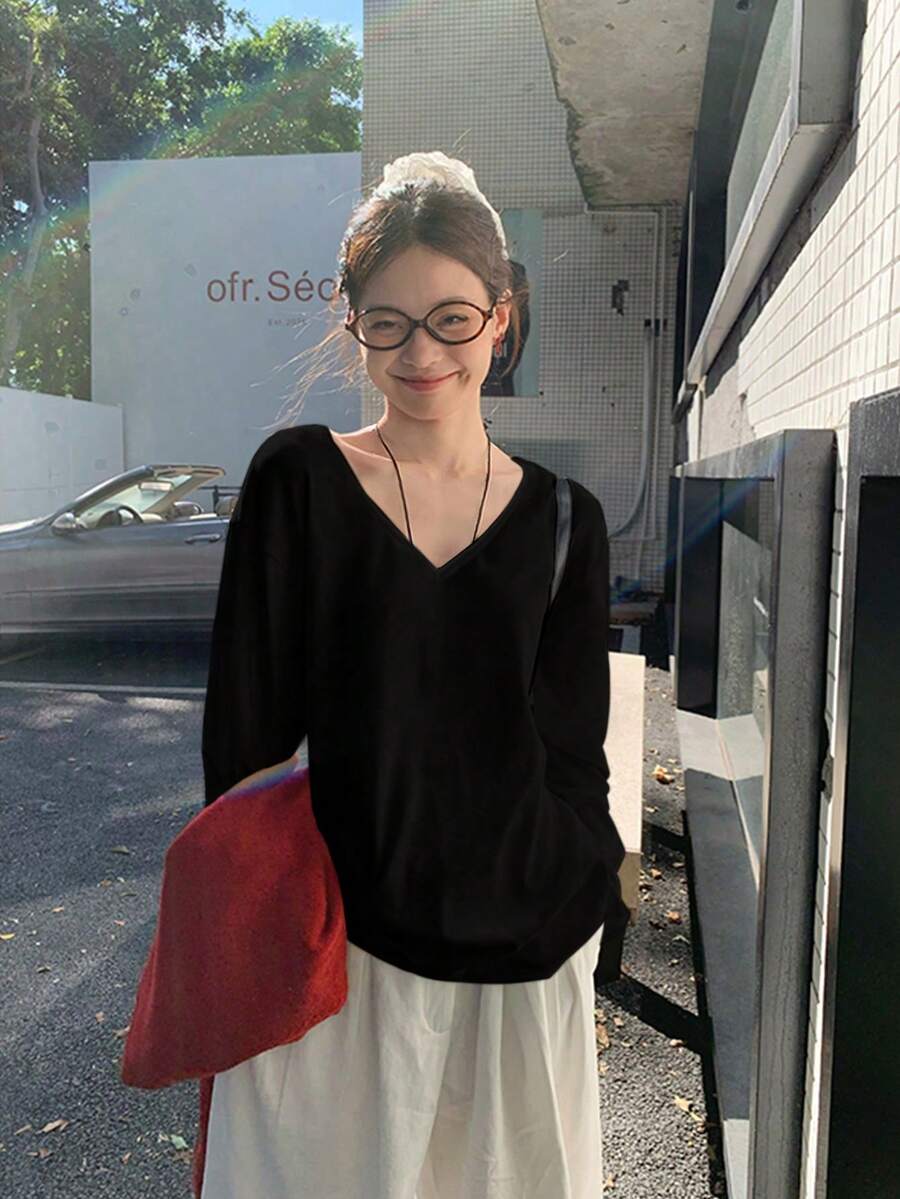 女士宽松休闲V领长袖T恤，纯色，春秋季黑色 - 黑色 - 查看 1