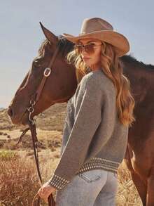 Áo len nữ kiểu miền Tây với họa tiết ngựa. - Xám - Xem 2