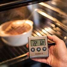 PromoClick Termómetro digital de cocina con temporizador, alarma y sonda de acero inoxidable ideal para medir la temperatura de carnes, alimentos y líquidos con precisión , Cuenta con pantalla digital fácil de leer, botón para cambiar entre °C y °F, y aguja de acero inoxidable con cable resistente al calor, perfecta para usar en hornos o parrillas - Plateado - Ver 3