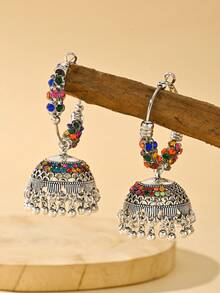 时尚优雅的仿珍珠耳环，搭配彩色水晶流苏吊坠，宝莱坞风格珠宝，适合女性日常佩戴、节日、婚礼、派对等场合，也可作为珠宝礼物。