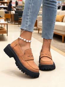 女士休闲乐福鞋，时尚百搭轻便软底防滑个性化平底套脚圆头莫卡辛鞋