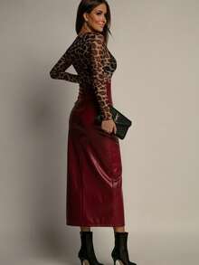 纯色高开衩半身裙，PU皮革紧身半身裙，适合派对和约会之夜，春季款 - 暗紅 - 查看 2