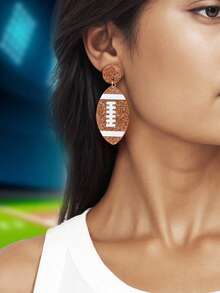 1对运动风棕色橄榄球设计亚克力吊坠耳环，适合派对、日常、学校佩戴 - 彩色 - 查看 1