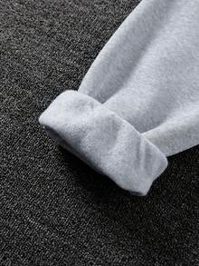 2条装青少年男童保暖内衬运动裤，柔软抗皱，适合室内、室外、运动，春、秋、冬皆宜。