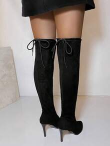 بوت طويلة فوق الركبة ذات كعب رفيع وملون بشكل أنيق، بوت أنيقة وممشقة الشكل - الأسود - مشاهدة 5