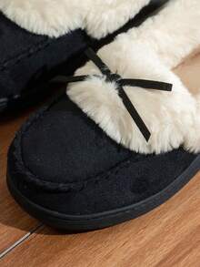 Pantufas de espuma viscoelástica de alta densidade, forro de pelúcia para uso interno no inverno, decoração com laço, antiderrapantes, pantufas femininas, presente de Natal - Preto - Ver 6