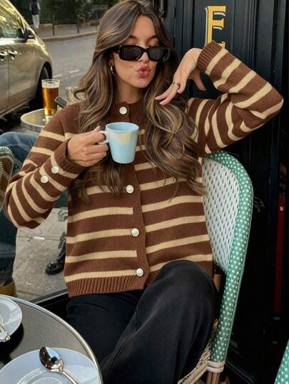 Vintage Single-Breasted Casual Loose Fit Contrast Color Knit Cardigan, Versatile For Autumn/Winter