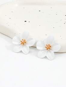 1 Pair Fashionable & Versatile White Flower Stud Earrings, Fresh & Sweet High-End Earrings For Women