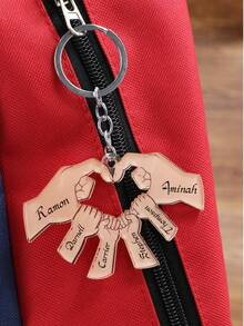 LICVIC 个性化心形多手亚克力钥匙扣，可定制姓名家庭钥匙扣，可爱定制钥匙扣，送给孙辈的圣诞礼物，可定制3-7个名字的包包挂饰，心形图案钥匙扣，女士钥匙扣，送给爸爸的礼物，圣诞礼物，圣诞节，卡通，朋友，家人，妈妈，女孩，儿童