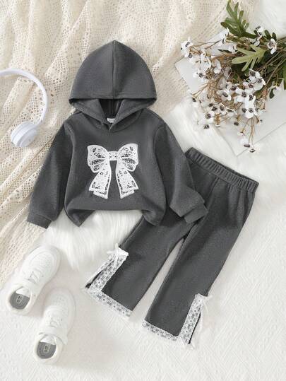 2 件套女婴休闲时尚灰色和黑色针织连帽衫上衣，蝴蝶结印花和蕾丝边开衩裤套装，春秋