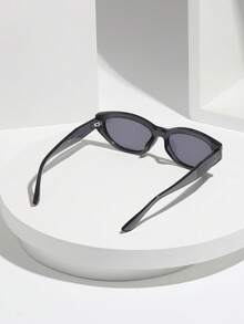 Óculos de sol de gatinho com armação pequena e elegante, óculos de sol de PC em estilo personalizado retrô europeu e americano, adequados para usar em todas as estações, para ir à praia, passeios e presentes para família e amigos - Multicolorido - Visão 7