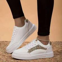 Zapatos blancos de mujer de moda para el comercio transfronterizo, nuevos estilos de primavera/verano 2024, zapatos deportivos blancos casuales a juego con todo, de suela suave y ligera - Blanco - Ver 13