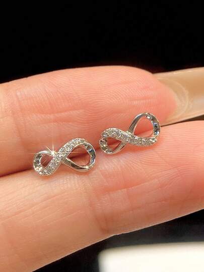1 Pair Of Asymmetrical Infinity Heart Stud Earrings Mossan Rhinestone Women's Engagement & Wedding Earrings S925 Sterling Silver Earrings Elegant And Glamorous Earrings Bridal Wedding Jewelry