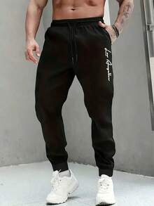 男士纯色简约百搭针织裤，十字印花，时尚有型，适合运动和休闲场合，款式多样，穿着舒适。女士们可以买来送给男友或丈夫，这将是一份很棒的礼物。