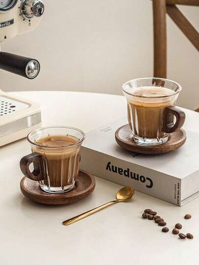 一套杯碟，创意玻璃咖啡杯，高端精致美式咖啡萃取杯，家用咖啡/茶杯，男女通用，木柄杯配圆形木碟，适用于餐厅、咖啡馆、办公室、甜品店等场所。