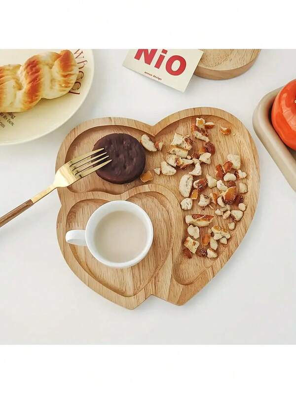 1pc Heart-Shaped Wooden Tray, 2-Heart Food Serving Tray, Suitable For Centerpiece Decor, Valentine's Day Decoration, Cookie/Biscuit Display, Theme Party, Home Decor