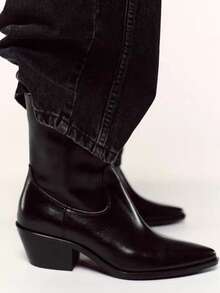 女式新款冬季皮革尖头粗跟侧拉链踝靴