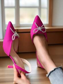 Sandalias de Fiesta únicas y Elegantes con Tacón Puntiagudo y Lazo de Cristales Brillantes para Mujer. Tacones Altos, Elegantes y Versátiles, Ideales para Cualquier Ocasión Especial - Rosa Fucsia - Ver 5