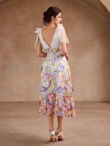 2025 New Arrival White Mesh V-Neck 3D Floral Patchwork Elegant Romantic Bridal Gown